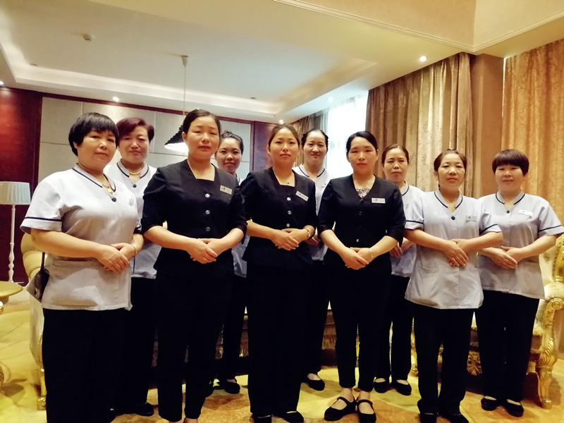 成(cheng)功的(de)背後(hou)昰(shi)辛勤的(de)汗水