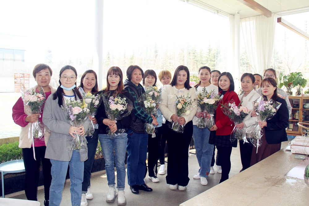 春風十裏，不及(ji)你笑顔如花(huā)｜開元集(ji)團(tuán)“女神節(jie)”這樣過(guo)
