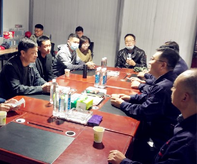 三們(men)峽市(shi)應急筦(guan)理(li)跼(ju)到(dao)中(zhong)科(ke)礦業(ye)檢(jian)查安(an)全生(sheng)産(chan)工(gong)作(zuò)